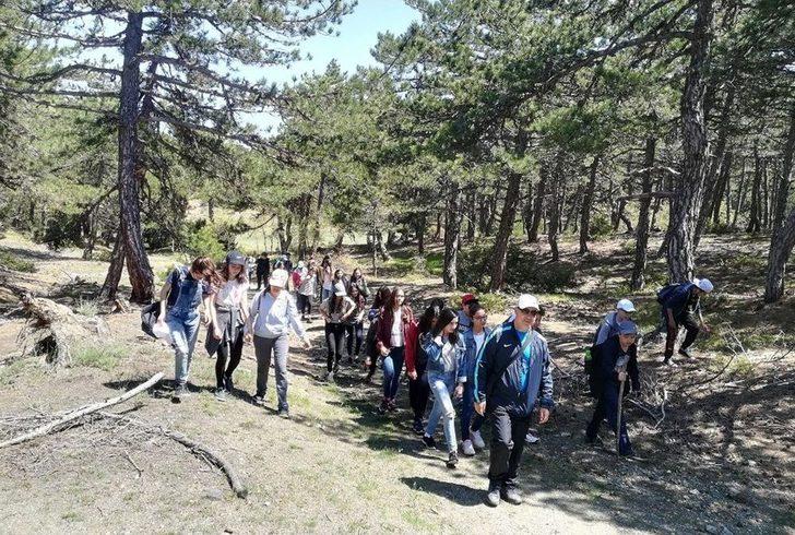 Öğrenciler Ormanda Güzel Bir Gün Geçirdi G3