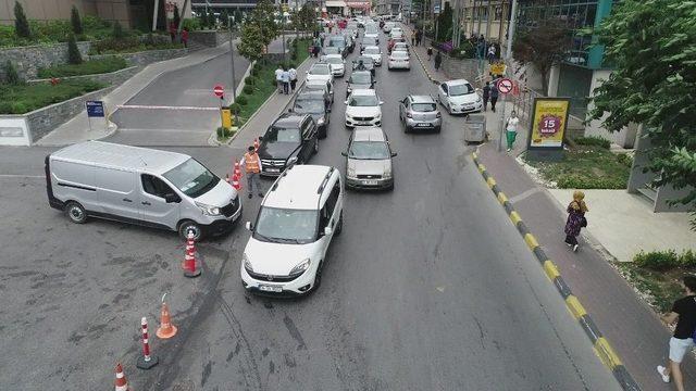 (özel) Dolu Uyarısı Sonrası Kapalı Otoparklarda Oluşan Araç Kuyruğu Havadan Görüntülendi