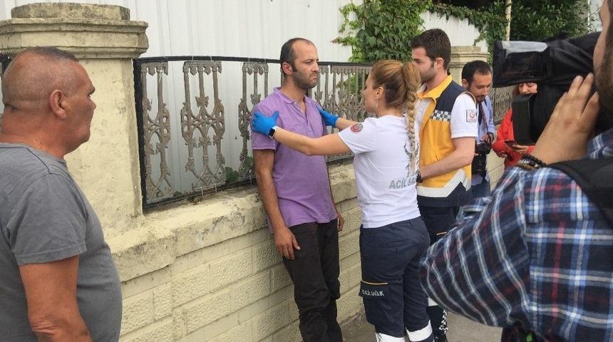 Tarabya’da Minibüs Ve Otomobil Kafa Kafaya Çarpıştı