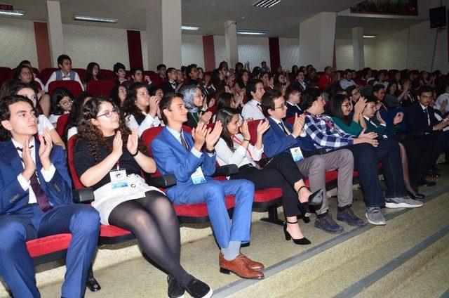 Balıkesir’de Bm Konferansı