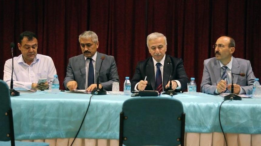 Vali Kamçı Halk Gününde Vatandaşların Sorunlarını Dinledi