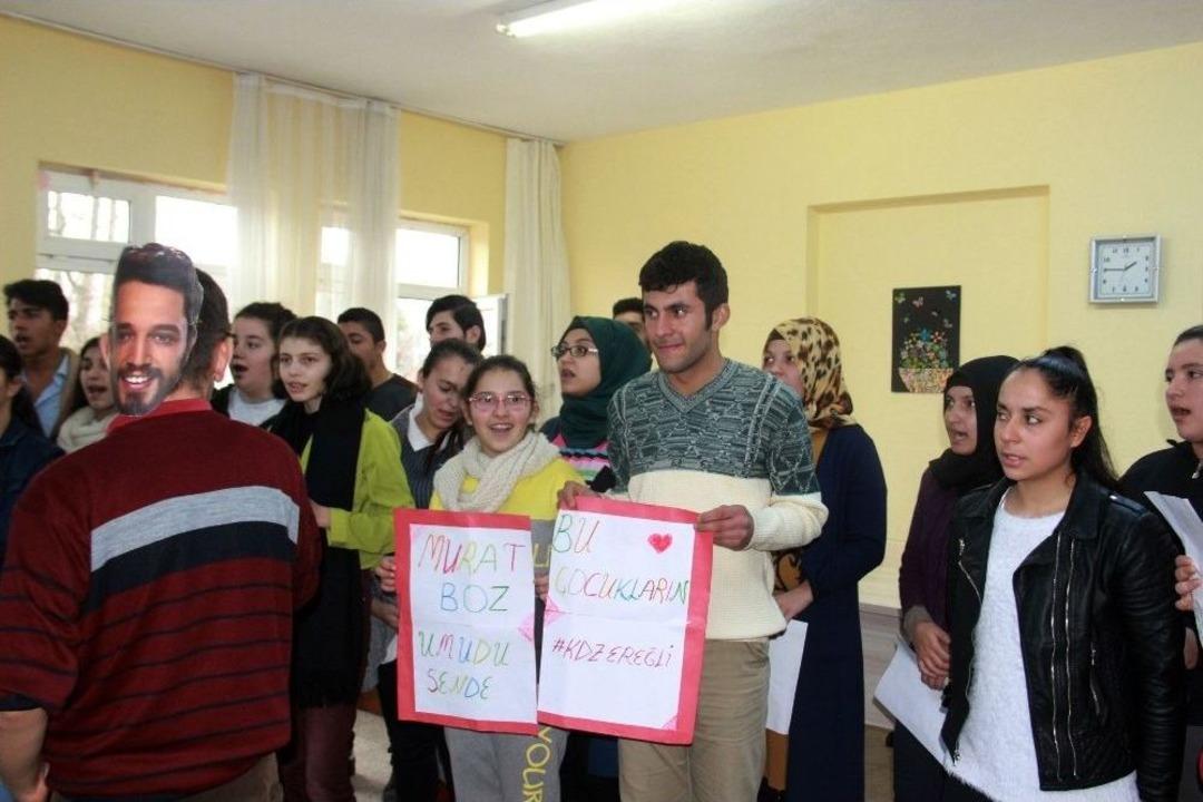 Engelli &Ouml;ğrenciler Murat Boz&rsquo;u Memleketine Davet Etti