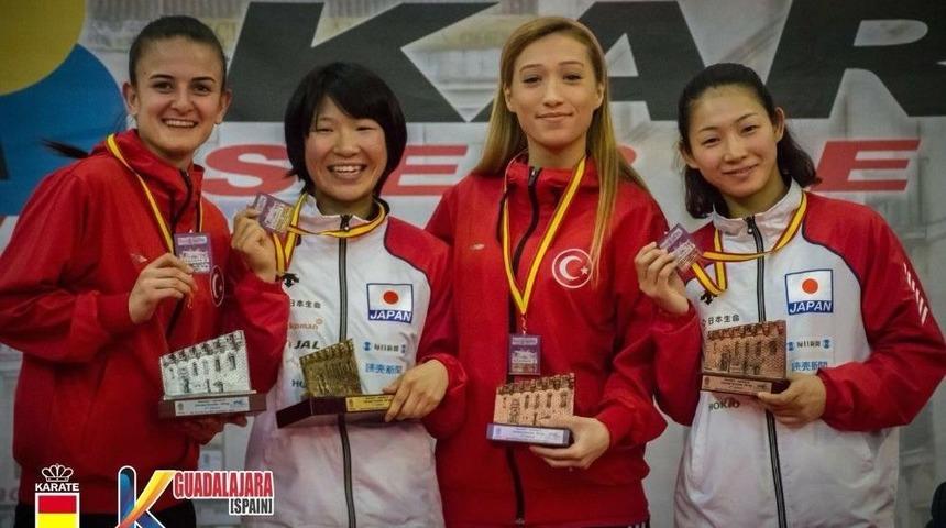 İspanya’dan Madalyayla Döndü