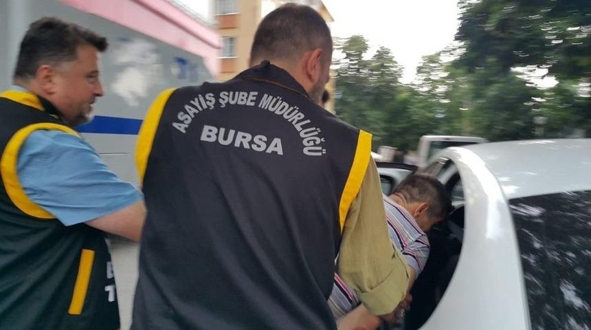 Eşini Bıçaklayarak Kaçan Koca: "allah Belasını Verdi"