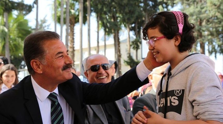 Tuna: "belediyecilik İnsanlara Ulaşılabilir Olmaktır"