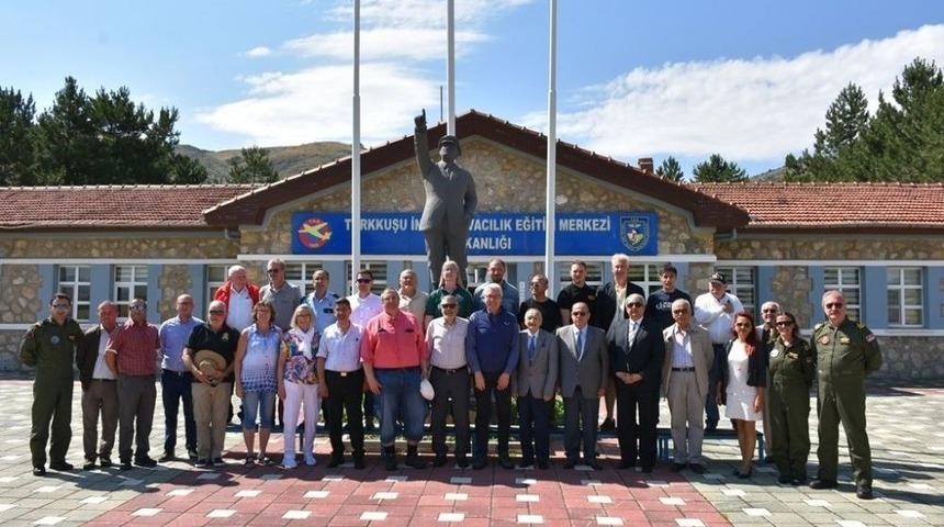 D&uuml;nya Havacıları İn&ouml;n&uuml;&rsquo;ye Hayran Kaldı