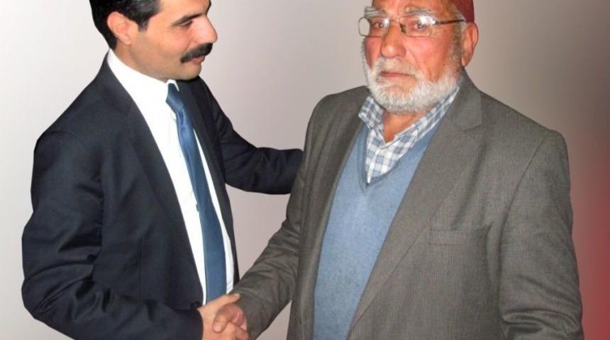 Emekli Maaşını Mehmet&ccedil;iğe Bağışladı