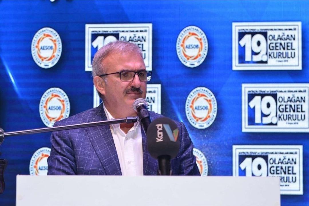 Vali Karaloğlu: &ldquo;esnaf Toplumun Bel Kemiğidir&rdquo;