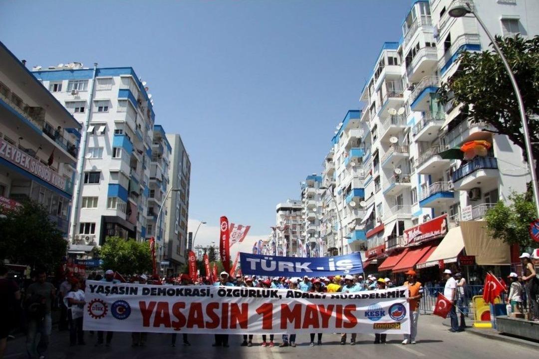 Antalya&rsquo;da 1 Mayıs Emek Ve Dayanışma G&uuml;n&uuml;