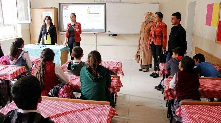 &Ouml;ğrencilere Stk&rsquo;lar Anlatıldı