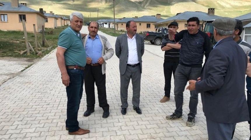 Vaski Halkın Yanında