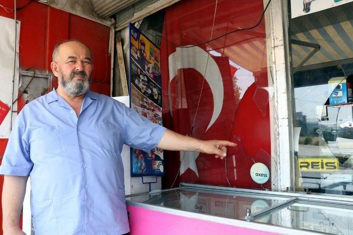 Türk Bayrağı İle ‘reis’ Yazısı Asılı Marketi Yakmaya Çalıştılar G3