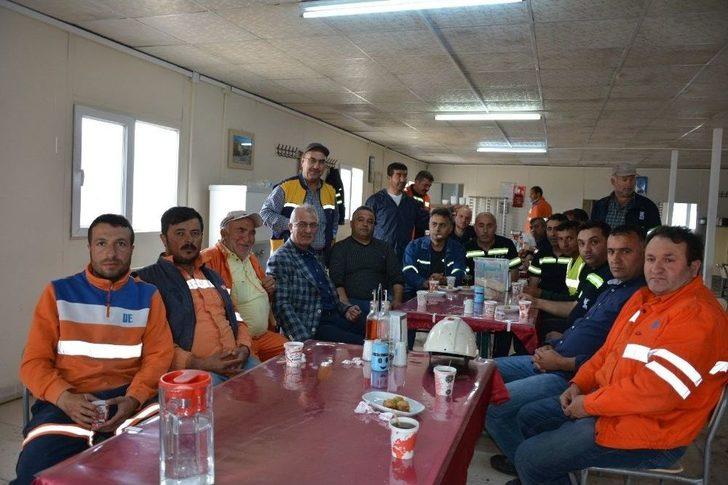 Öztürk Çalışan İşçileri Unutmadı G5