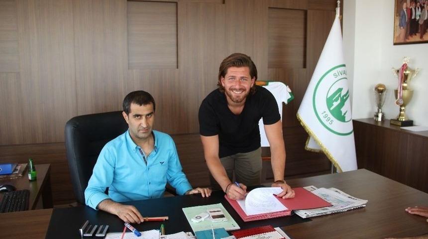 Sivas Belediyespor Ali Aydın İle Sözleşme Yeniledi
