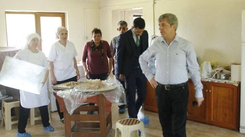 Vali &Ccedil;ınar Devrek&rsquo;te İncelemelerde Bulundu