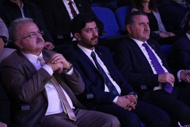 Bakan Bak Rize’de Gençler Arası Kültür Ve Sanat Yarışmalarının Bölge Finaline Katıldı