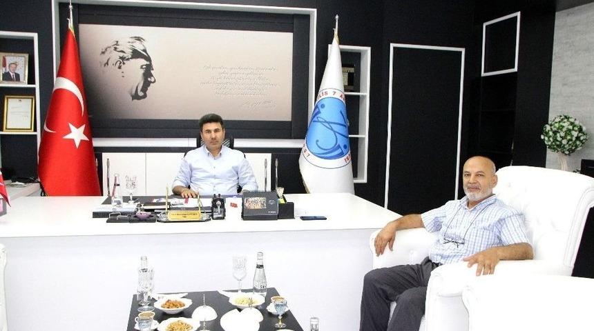 İşadamı Şekeroğlu&rsquo;ndan Rekt&ouml;r Karacoşkun&rsquo;a Teşekk&uuml;r Ziyareti