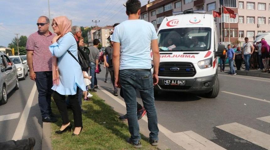 Otomobilin &Ccedil;arptığı Yaşlı Kadın Yaralandı