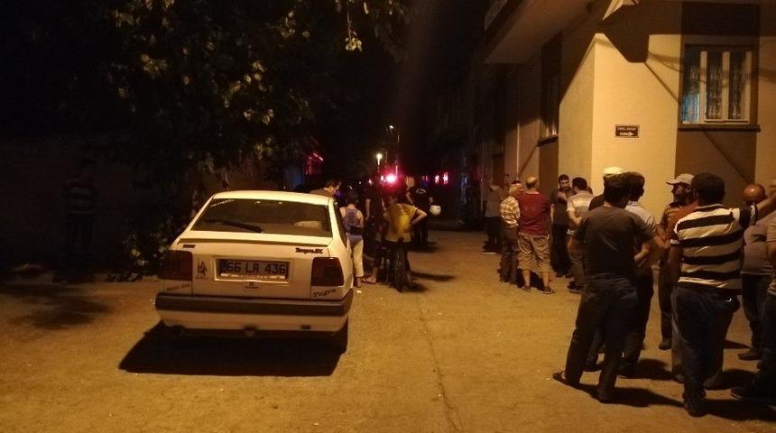 Komşuların &Ccedil;ocuk Kavgası Cinayetle Noktalandı: 2 &Ouml;l&uuml;, 2 Yaralı