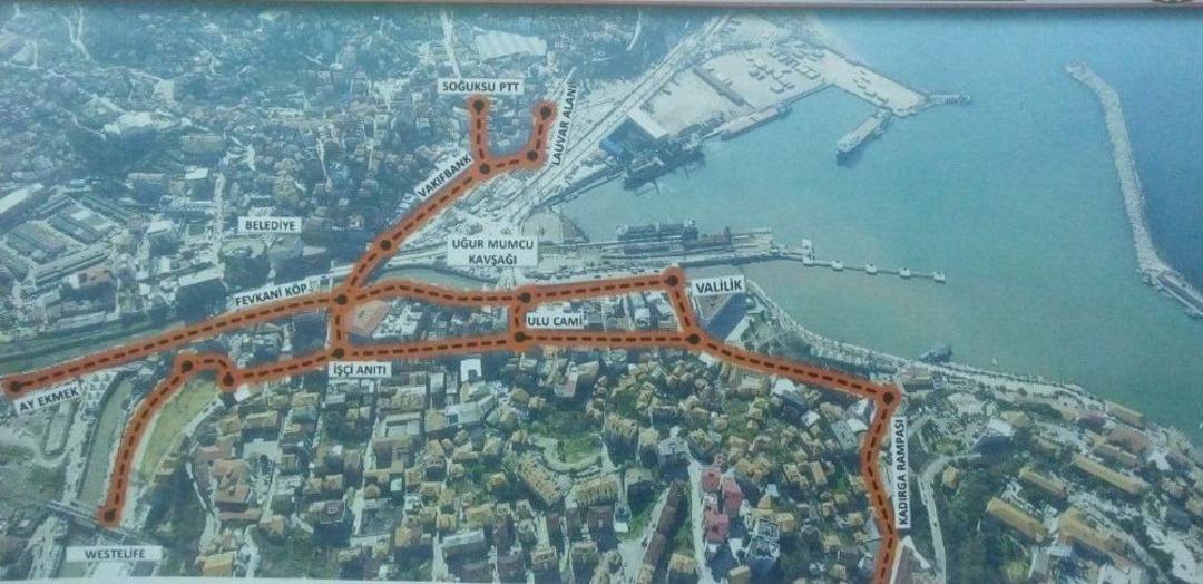 Emniyet M&uuml;d&uuml;r&uuml; 63 Polisle Sokağa &Ccedil;ıkıp Trafiği Engelleyen Ara&ccedil; Parklarıyla İlgili Uygulama Yaptı