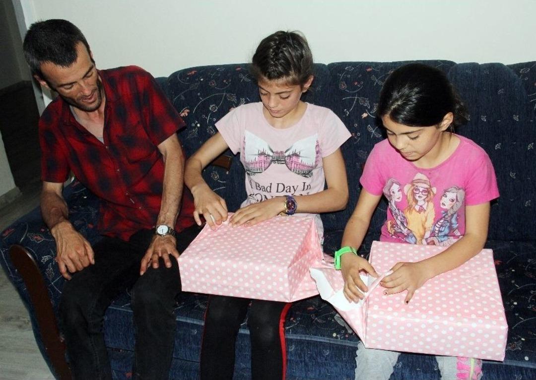 Babası Doğum G&uuml;n&uuml; Hediyesi Alamayınca Vali&rsquo;den K&uuml;&ccedil;&uuml;k Ebrar&rsquo;a S&uuml;rpriz