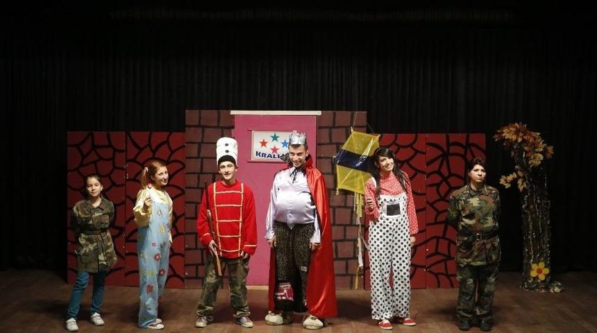 Sincan&rsquo;da Tiyatro R&uuml;zgarı