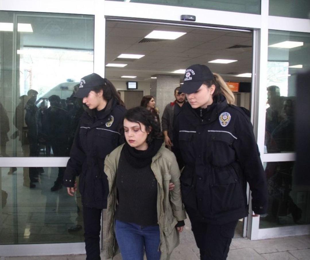 Kocaeli &Uuml;niversitesi&rsquo;nde Eylem Yapan &Ouml;ğrencilere M&uuml;dahale: 15 G&ouml;zaltı