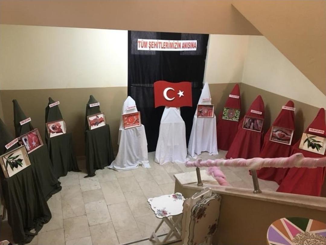 Şehitlerin Anısına El Emeği Sergisi