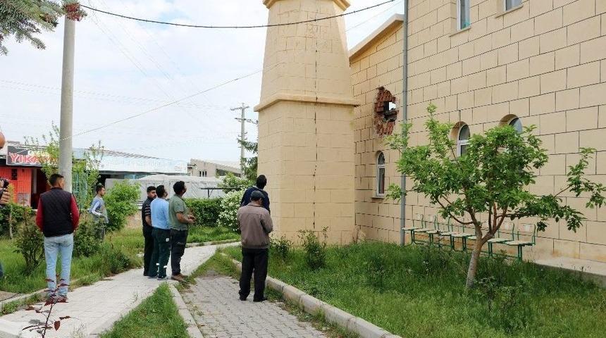 Niğde’de Camiye Yıldırım Düştü