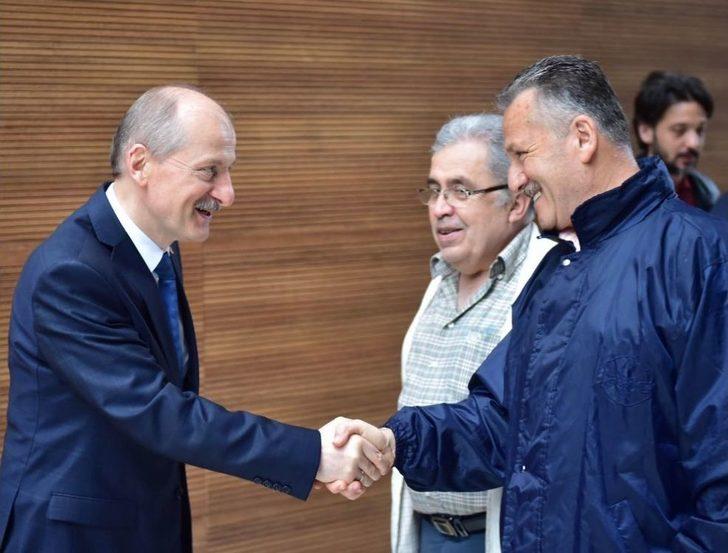 Fatih’in Yeni Belediye Başkanı Hasan Suver Vatandaşları Kapıda Karşıladı G2