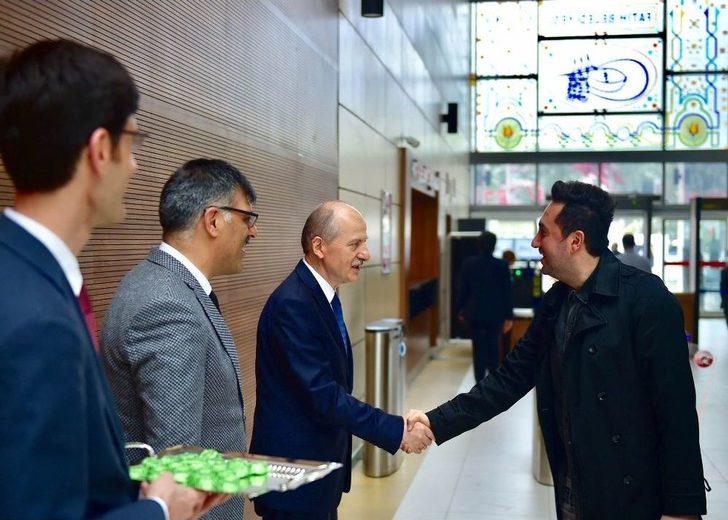 Fatih’in Yeni Belediye Başkanı Hasan Suver Vatandaşları Kapıda Karşıladı G4