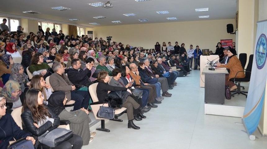 İstikl&acirc;l Şairinin Torunundan Mehmet&ccedil;iğe Dua