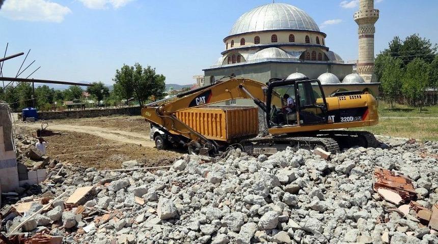 M&uuml;minağa Cami Taziye Evi Yapımına Başlandı