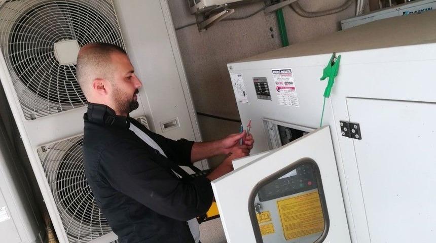 Belediye Binalarında Asansör Ve Jeneratör Bakımı Yapıldı