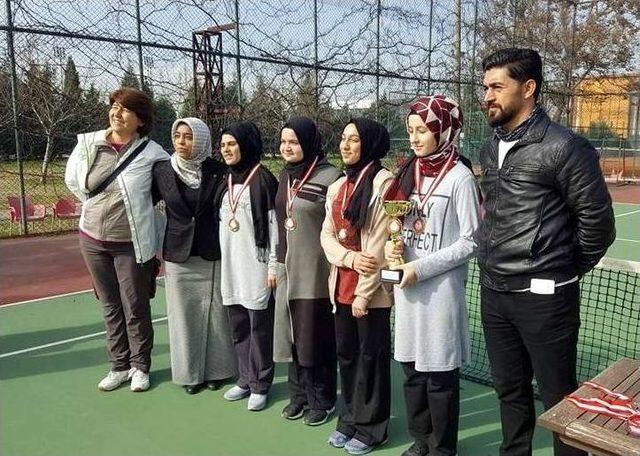 Okul Sporları Gençler Tenis İl Birinciliği Müsabakaları Sona Erdi