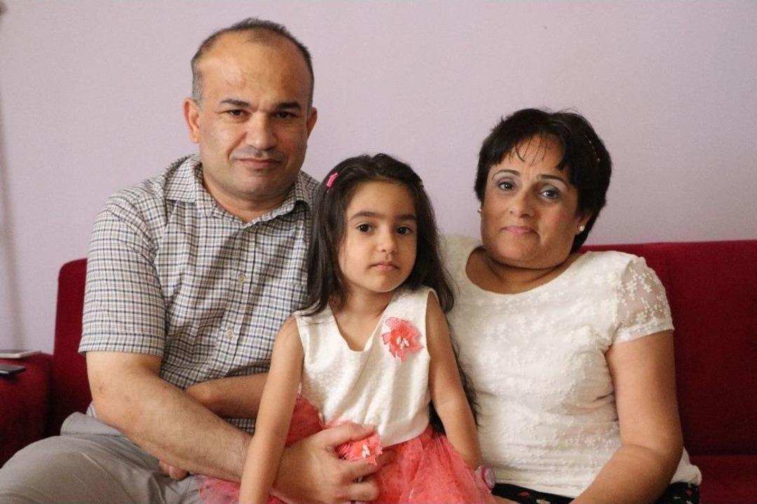 (&ouml;zel) Minik Zeynep Engelli Ailesinin Hayatına Renk Kattı