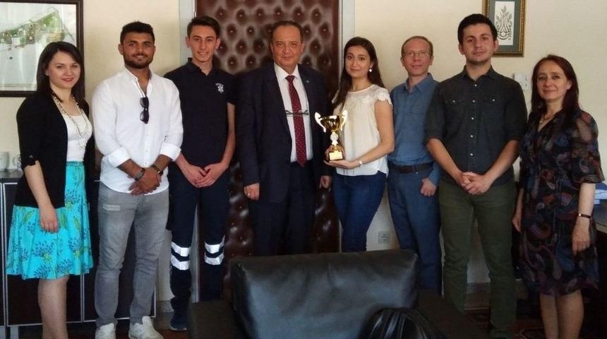 Esog&uuml; Ekibi 1.&rsquo;lik Kupası İle D&ouml;nd&uuml;