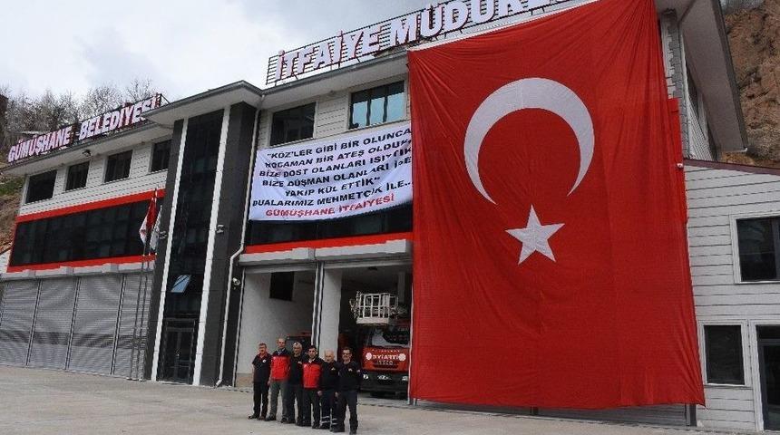 Zeytin Dalı&rsquo;na Destek İ&ccedil;in Dev T&uuml;rk Bayrağı Astılar