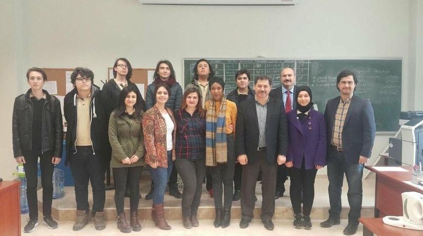 Lise &Ouml;ğrencilerine İngilizce Takviyesi