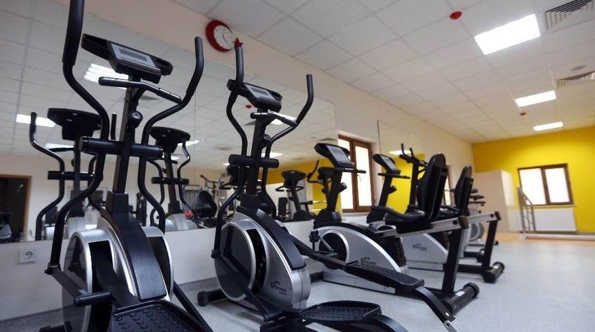 Yenimahalle Belediyesi Vatandaşları Spora Teşvik Etmeye Devam Ediyor