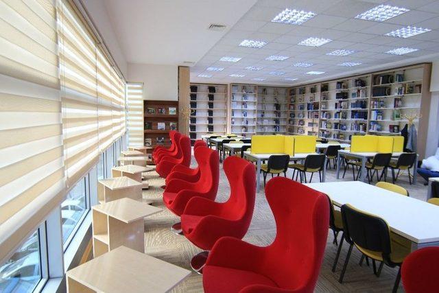 B&uuml;y&uuml;kşehir&rsquo;in K&uuml;t&uuml;phane Hizmeti Takdir Topluyor 1