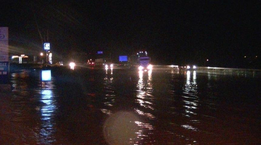 Şiddetli Yağmur Heyelana Neden Oldu