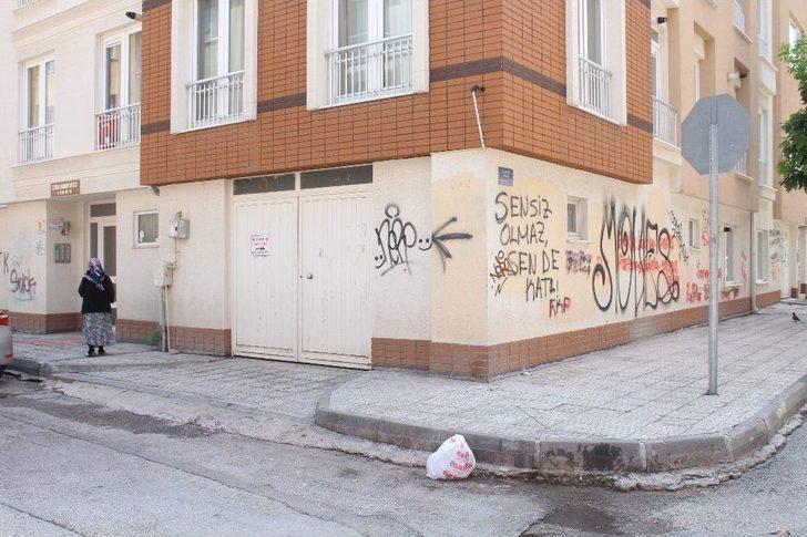 Duvarlardaki Çirkin Yazılar Mahalleliyi Bıktırdı G1