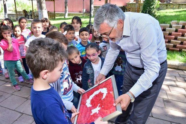 Anaokulu Öğrencilerinden Başkan Kadir Bozkurt’a Ziyaret