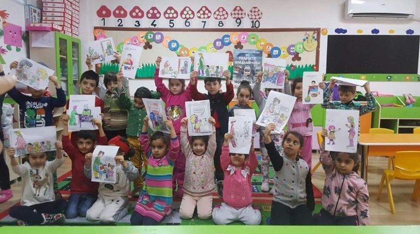 &Ouml;ğrenciler Değerlerini &Ouml;ğreniyor