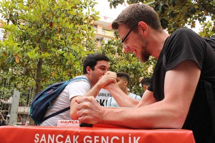 Avrupa Şampiyonunun Bileğini Babası Büktü G2