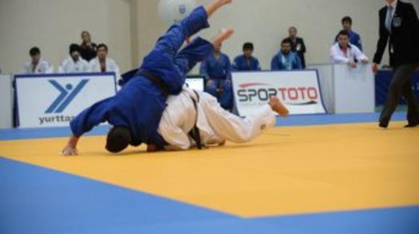 Osmangazili Judoculardan 6 Madalya