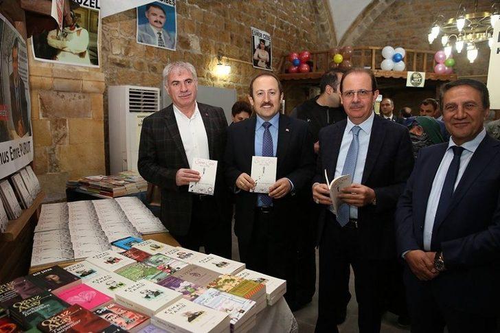 Tarihi Taşhan’da Kitap Şenliği G4