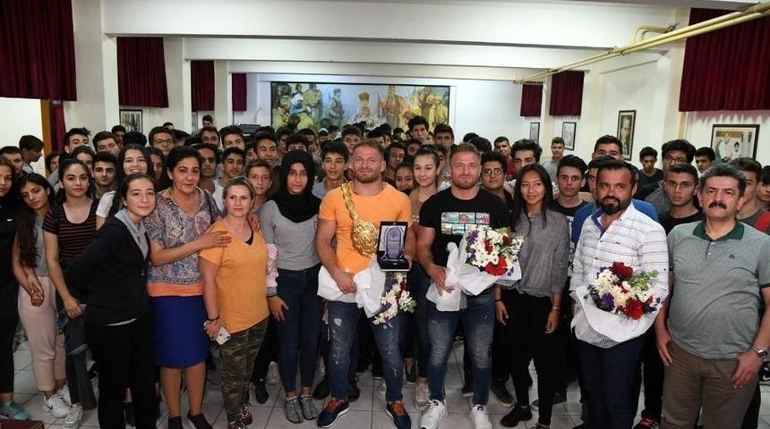 Balaban Kardeşler Başarılarının Sırrını &Ouml;ğrencilerle Paylaştı