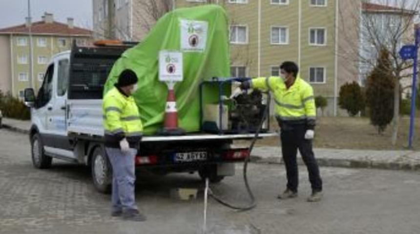 Tepebaşında İla&ccedil;lama &Ccedil;alışmaları S&uuml;r&uuml;yor